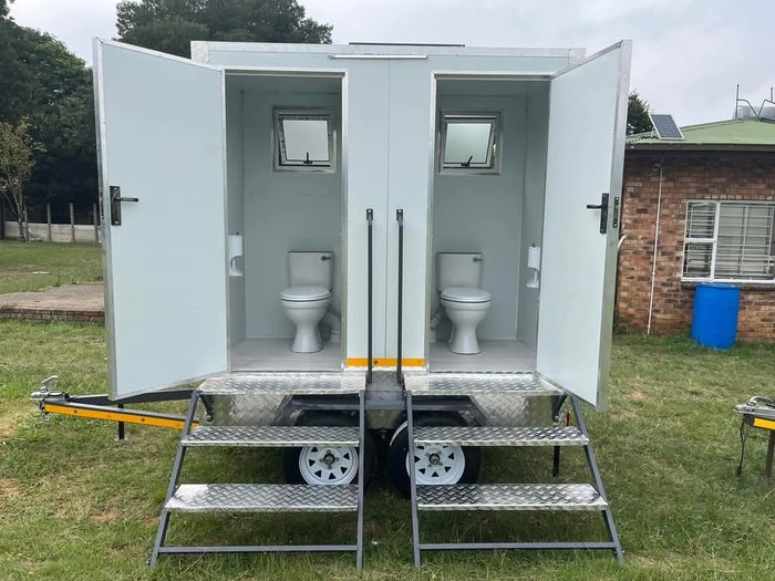 VIP mobile toilet